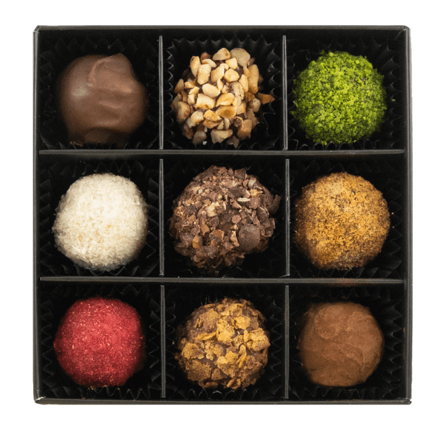 Black temptation box of 9 chocolate truffles 135g